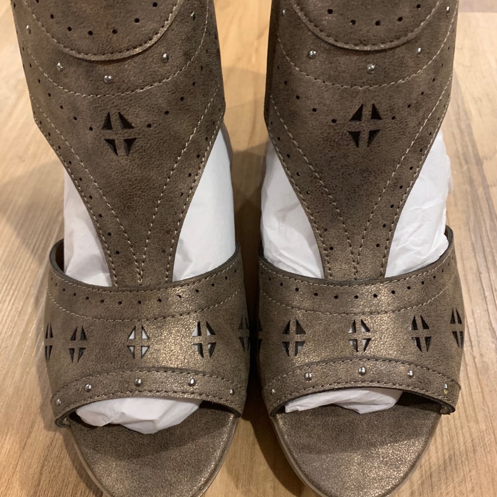 Sugar brand shoes